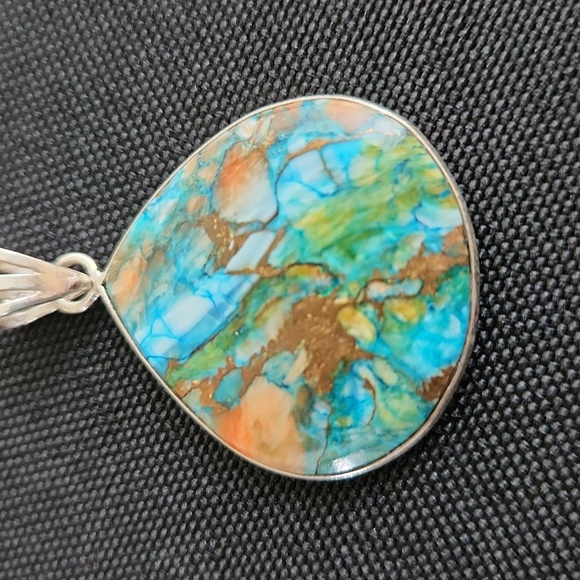 925 Sterling Silver Spiny Oyster Turquoise Pendant and Earrings - Picture 2 of 11